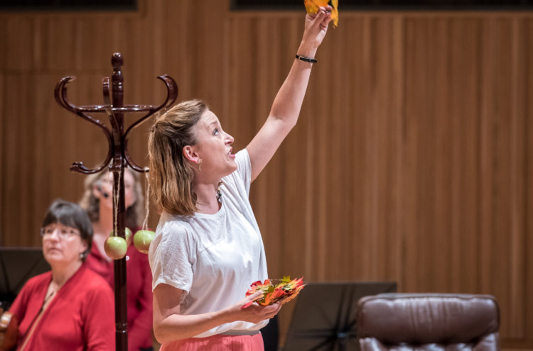 OAE TOTS: THE APPLE TREE with soprano Kirsty Hopkins